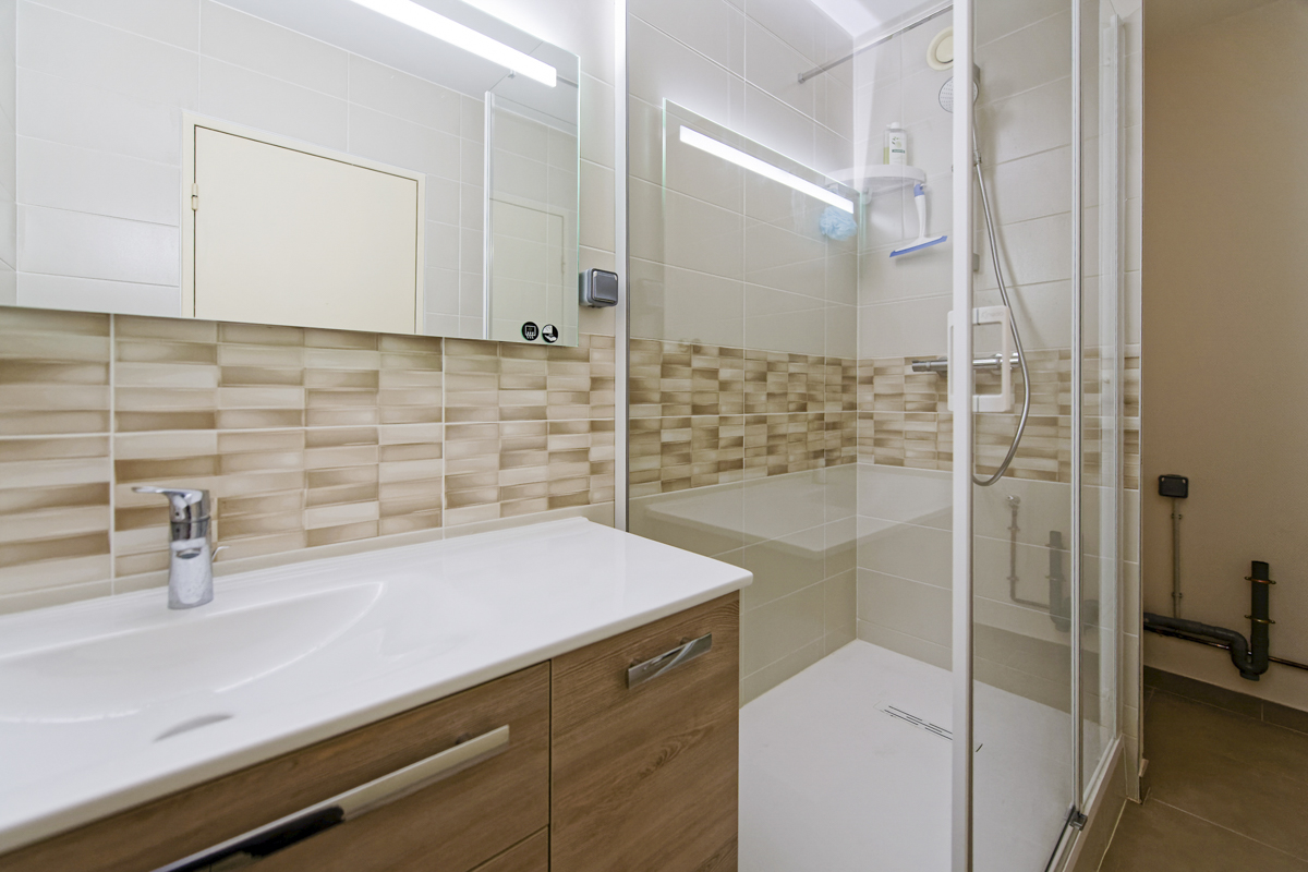 obtenez les meilleures assurances pour la rénovation de salle de bain à paris 17. protégez vos travaux et bénéficiez de garanties adaptées à vos besoins. devis gratuits et accompagnement personnalisé.