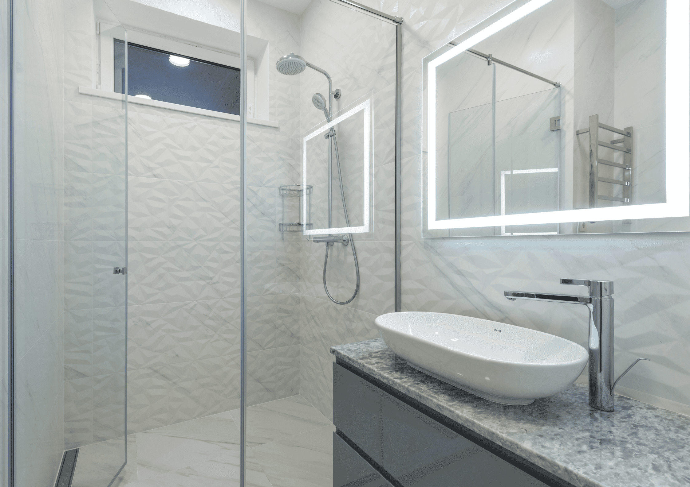 obtenez la meilleure assurance pour vos travaux de rénovation de salle de bain à paris 17. comparez les offres et protégez votre projet avec des garanties adaptées à vos besoins.