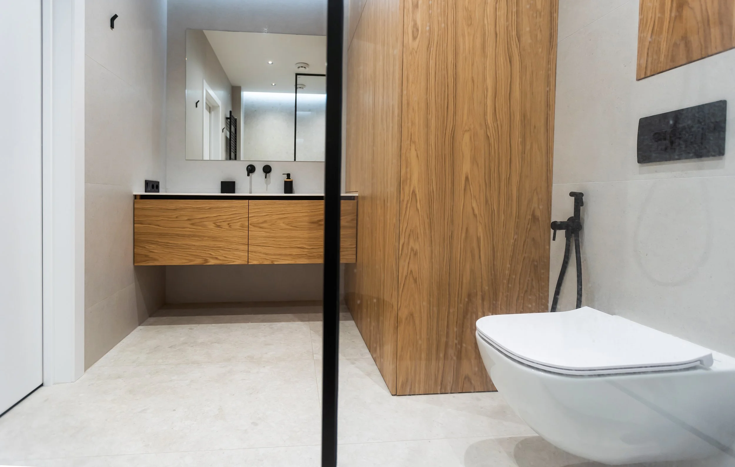 obtenez rapidement votre devis de rénovation à paris. comparez les tarifs, services et prestations sur-mesure pour tous vos travaux de rénovation d'appartement ou maison dans la capitale.