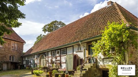 découvrez une ferme à rénover à seulement quelques kilomètres de paris, idéale pour un projet de rénovation alliant charme de l'ancien et tranquillité de la campagne.