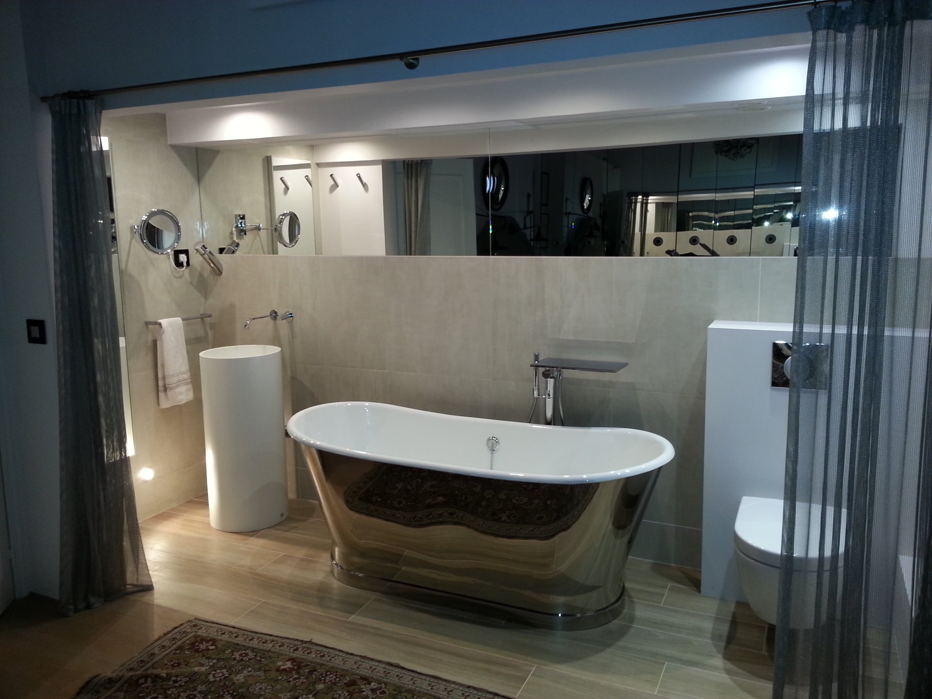 confiez l’installation de votre salle de bain à un professionnel à paris. service clé en main, conseils sur-mesure, respect des délais et devis gratuit pour une rénovation ou création de salle de bain réussie.