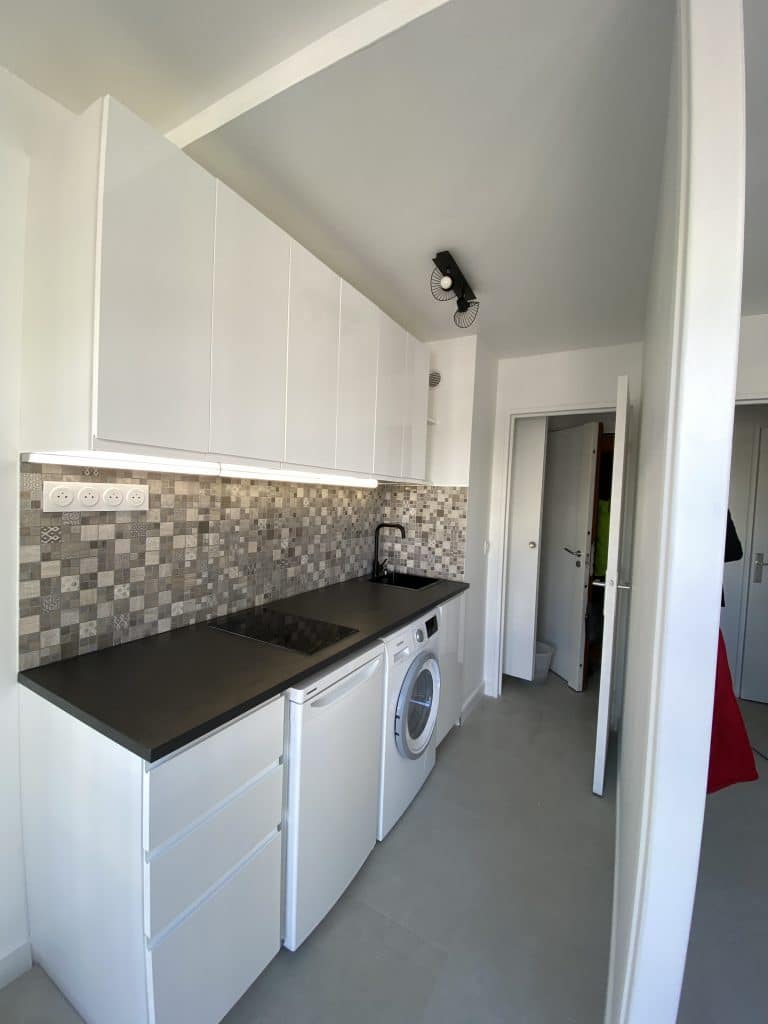 confiez la rénovation de votre appartement à paris à des experts pour un intérieur moderne, élégant et sur-mesure. devis gratuit et accompagnement personnalisé.