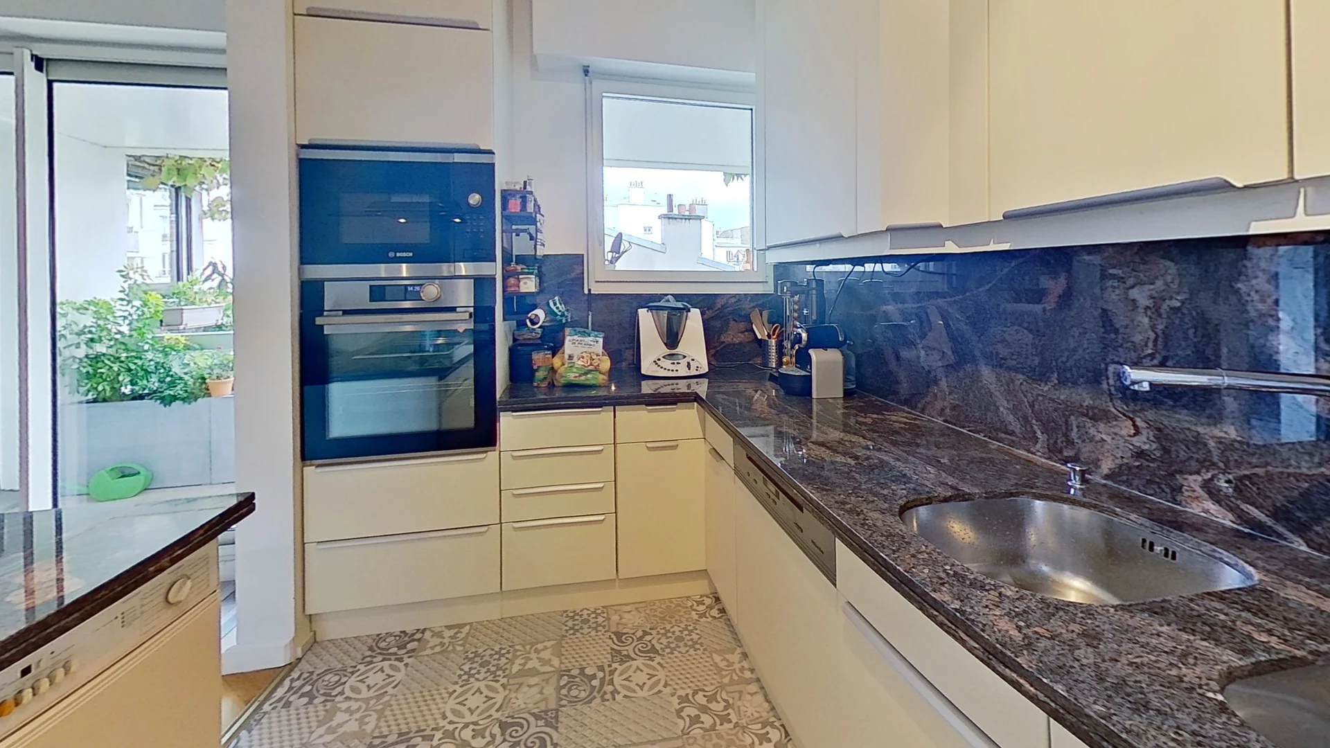 confiez la rénovation de votre cuisine à paris à des experts qualifiés. design moderne, matériaux de qualité et accompagnement sur-mesure pour transformer votre espace culinaire selon vos envies.
