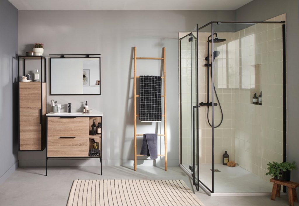 découvrez comment rénover votre douche avec un budget maîtrisé : conseils pratiques, choix des matériaux et estimation des coûts pour une salle de bain moderne et abordable.