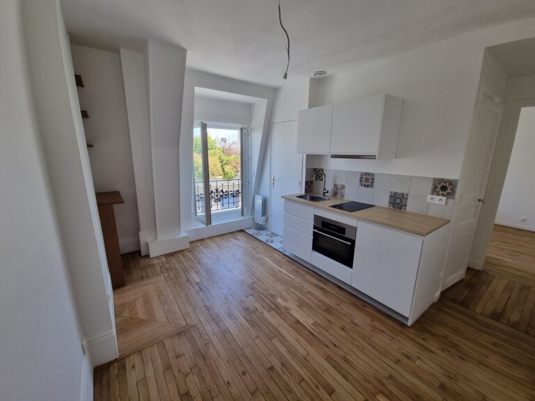 confiez votre rénovation intérieure à paris à des experts. nous transformons vos espaces avec créativité et savoir-faire, pour un intérieur élégant, moderne et sur mesure.
