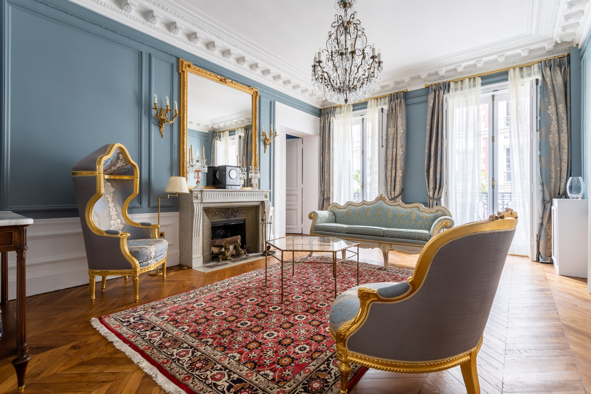 spécialistes de la rénovation intérieure à paris, nous transformons vos espaces avec des solutions sur mesure. qualité, conseils et expertise pour tous vos projets d'intérieur.