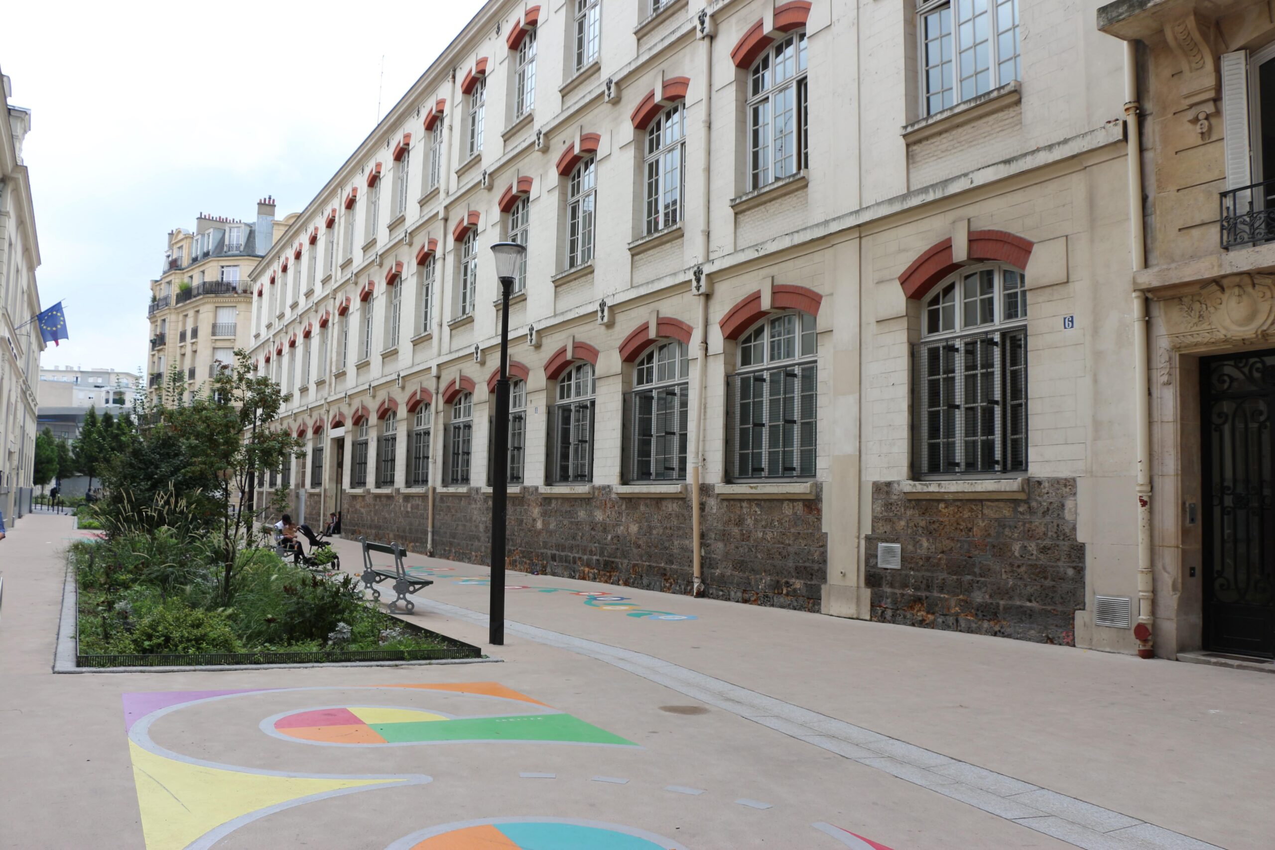 confiez votre projet de rénovation à paris 19 à des experts. devis gratuit, conseils personnalisés et travaux de qualité pour appartements et maisons dans le 19e arrondissement.