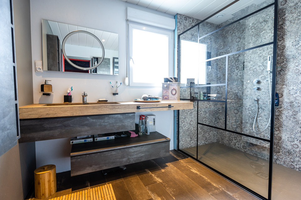 découvrez nos conseils et solutions pour la rénovation de salle de bain : idées design, astuces pratiques et choix des matériaux pour transformer votre espace en toute simplicité.