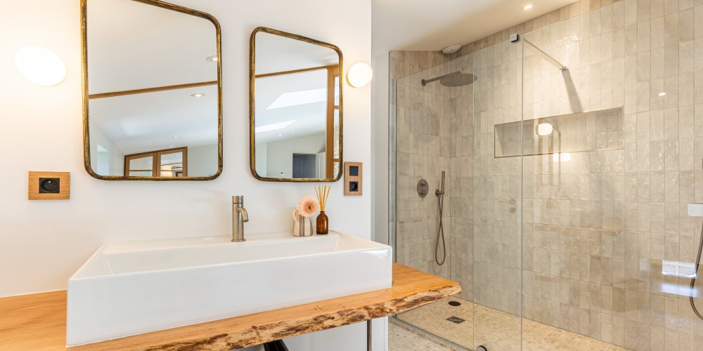 transformez votre espace avec une rénovation de salle de bain moderne alliant esthétique, praticité et confort. découvrez des idées, conseils et solutions pour créer la salle de bain de vos rêves.