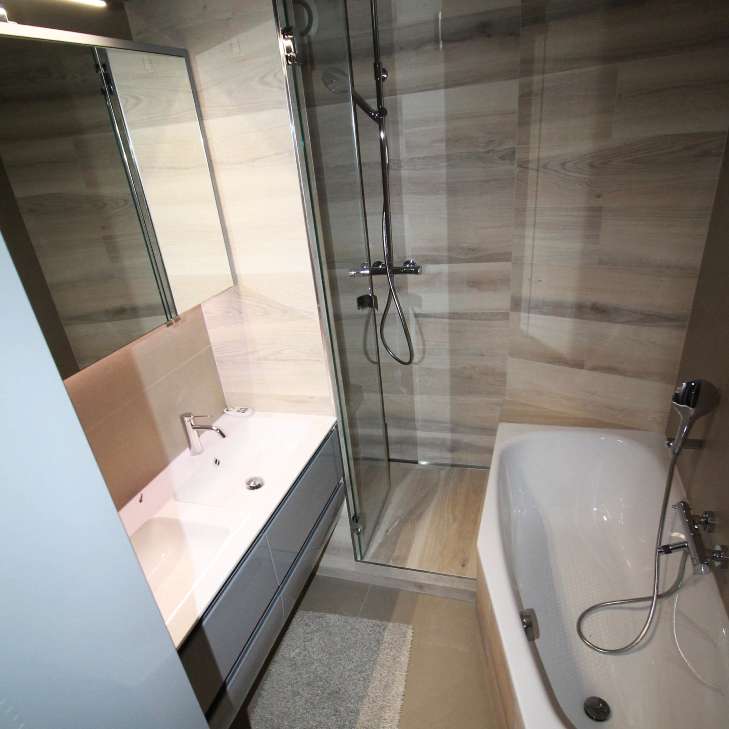 confiez la rénovation de votre salle de bain à paris à des experts ! design moderne, matériaux de qualité et conseils personnalisés pour transformer votre espace selon vos envies.