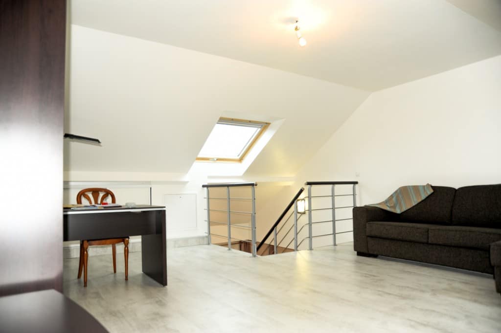 optimisez l’espace sous votre toit avec un aménagement de combles fonctionnels : conseils, idées et astuces pour transformer vos combles en pièces pratiques et confortables.