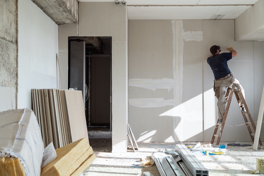 découvrez les coûts moyens pour la rénovation d'un appartement, conseils pour bien budgétiser vos travaux et astuces pour économiser tout en améliorant votre logement.