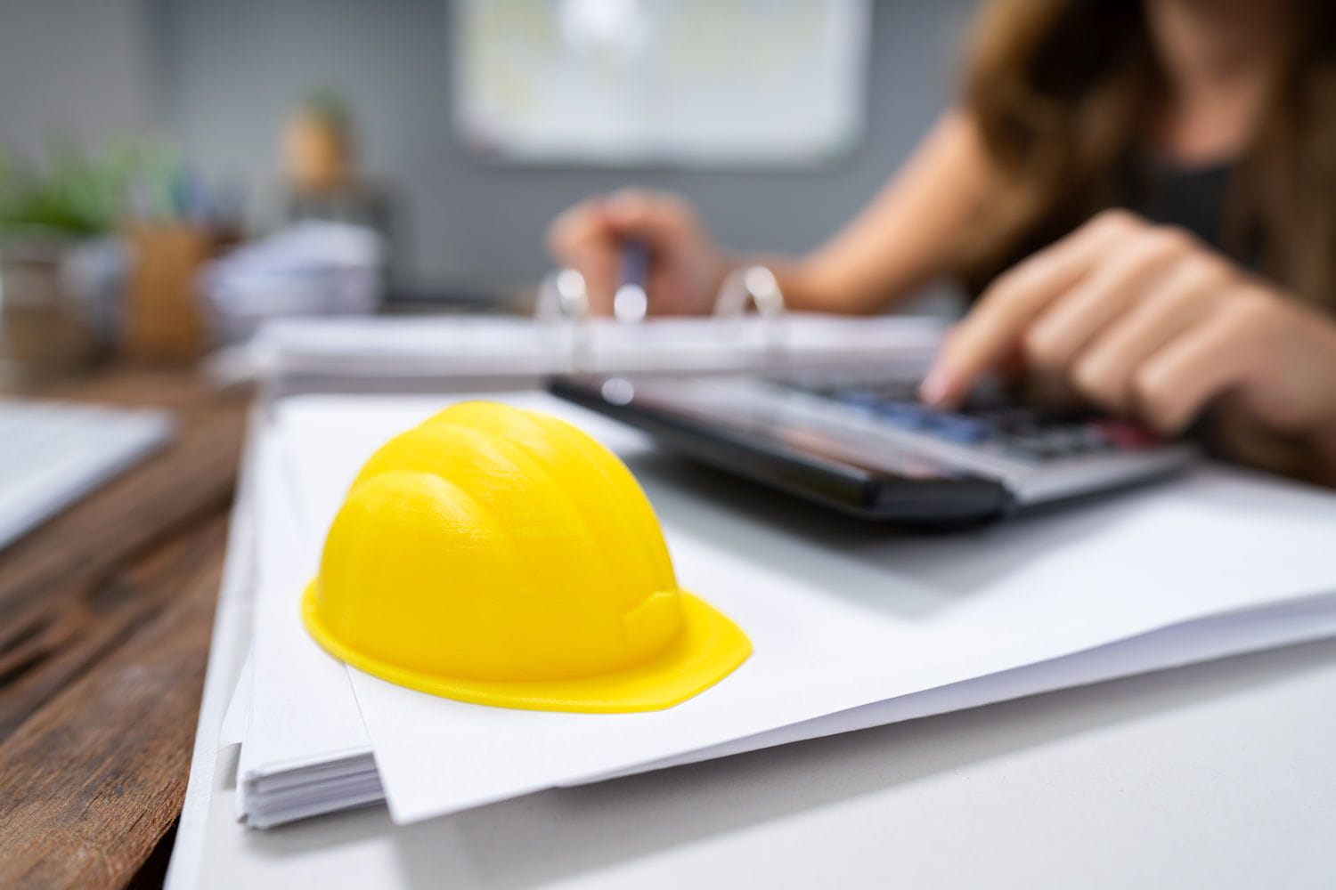 découvrez comment bien estimer le coût de votre rénovation pour maîtriser votre budget et éviter les mauvaises surprises.