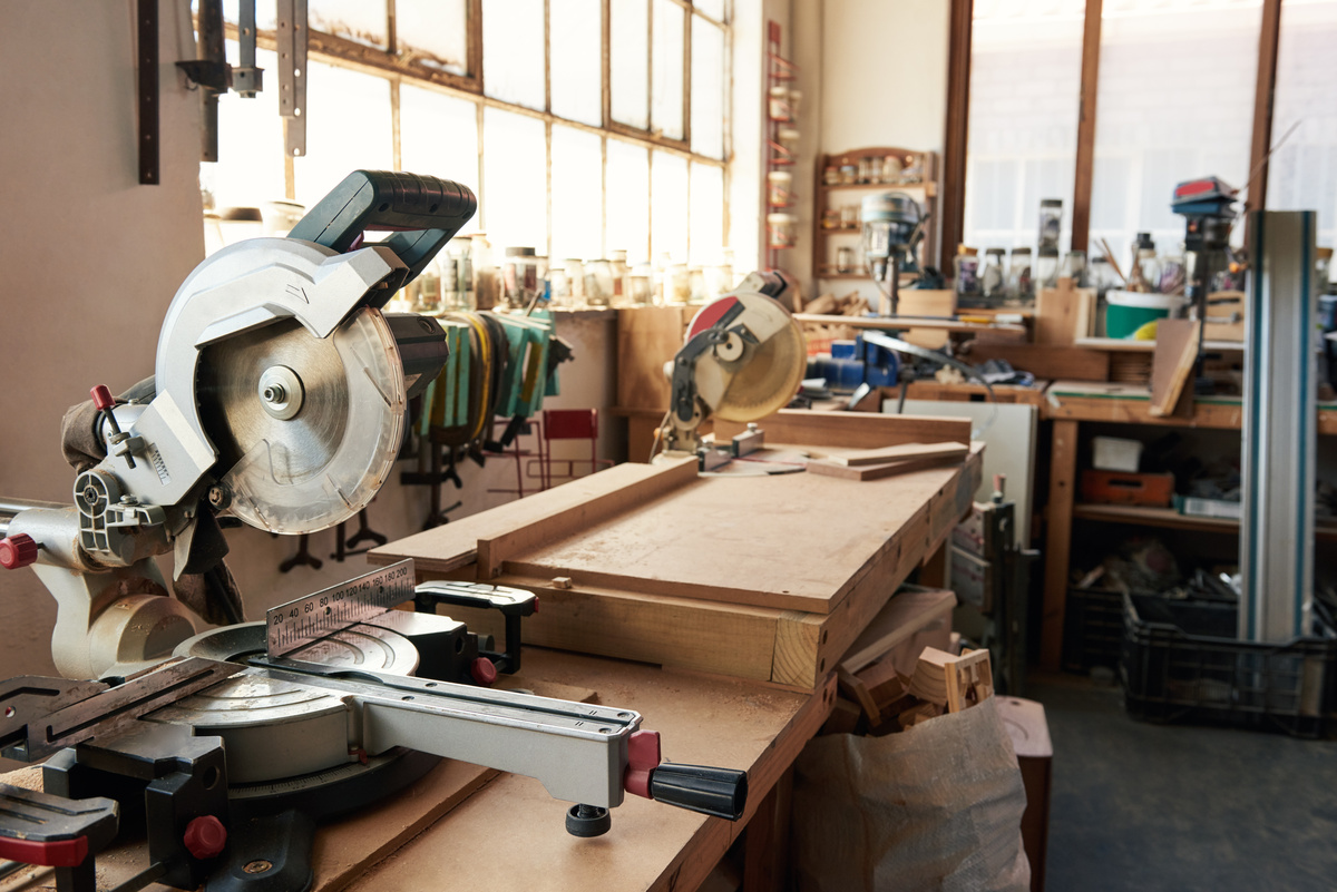 découvrez comment optimiser la rénovation de votre atelier pour améliorer son efficacité, son confort et sa fonctionnalité avec des conseils pratiques et des solutions adaptées.
