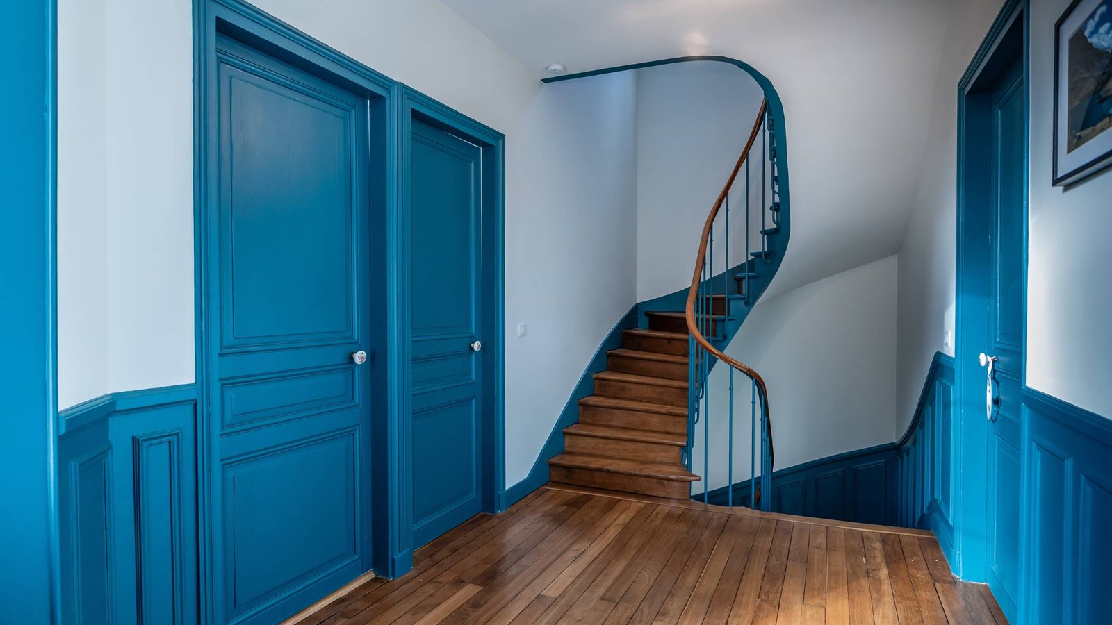 découvrez les avantages de faire appel à une entreprise de rénovation intérieure pour transformer votre habitat avec expertise, gain de temps et qualité garantie.