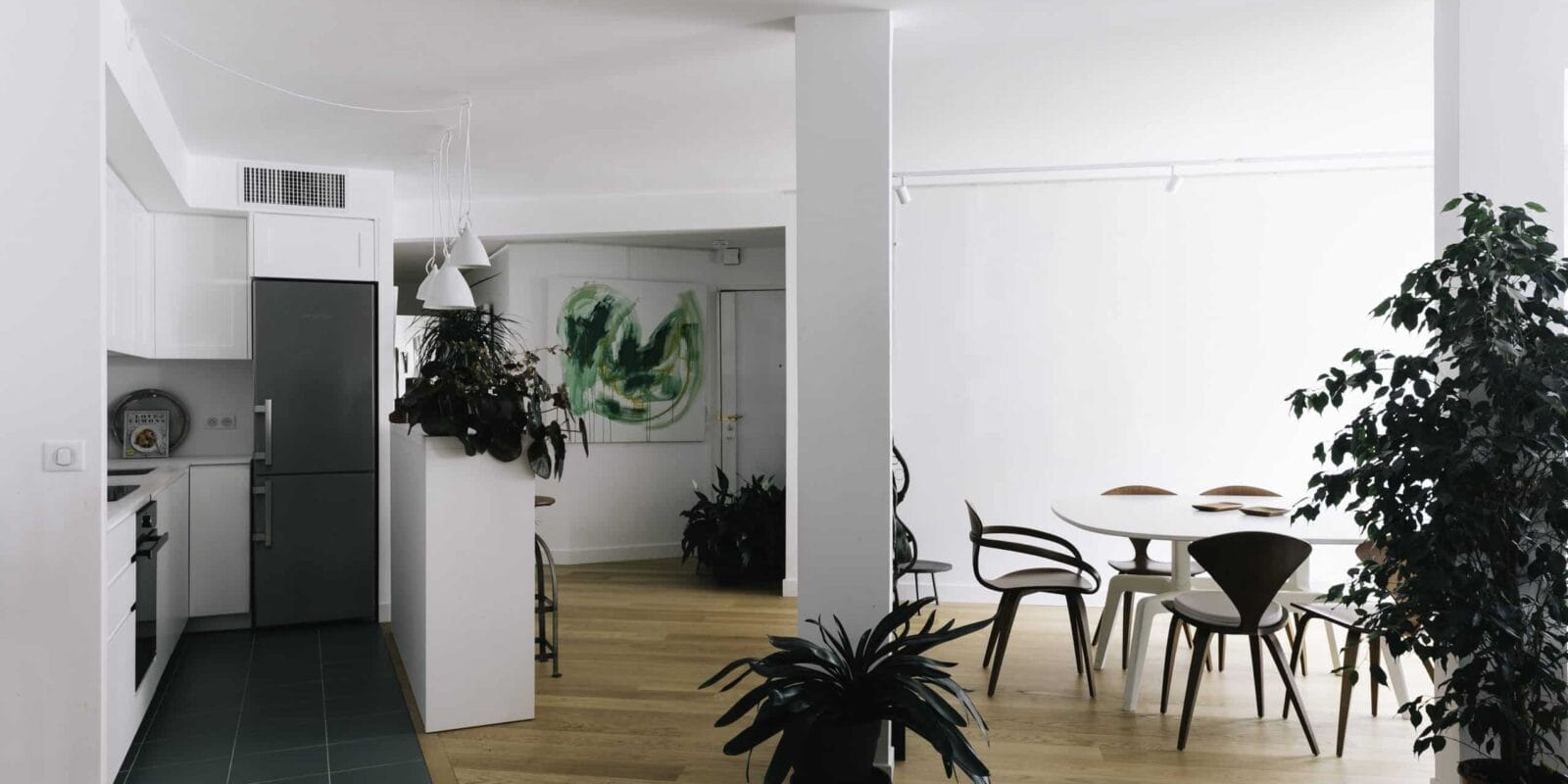 vous cherchez à rénover votre appartement dans le 92 ? profitez de notre expertise pour transformer votre espace avec des solutions sur-mesure, de la conception à la réalisation. demandez votre devis gratuit !