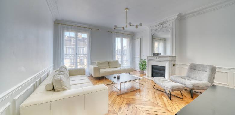 confiez la rénovation de votre appartement à paris à des experts. conseils personnalisés, travaux de qualité et respect des délais pour transformer votre intérieur selon vos envies.