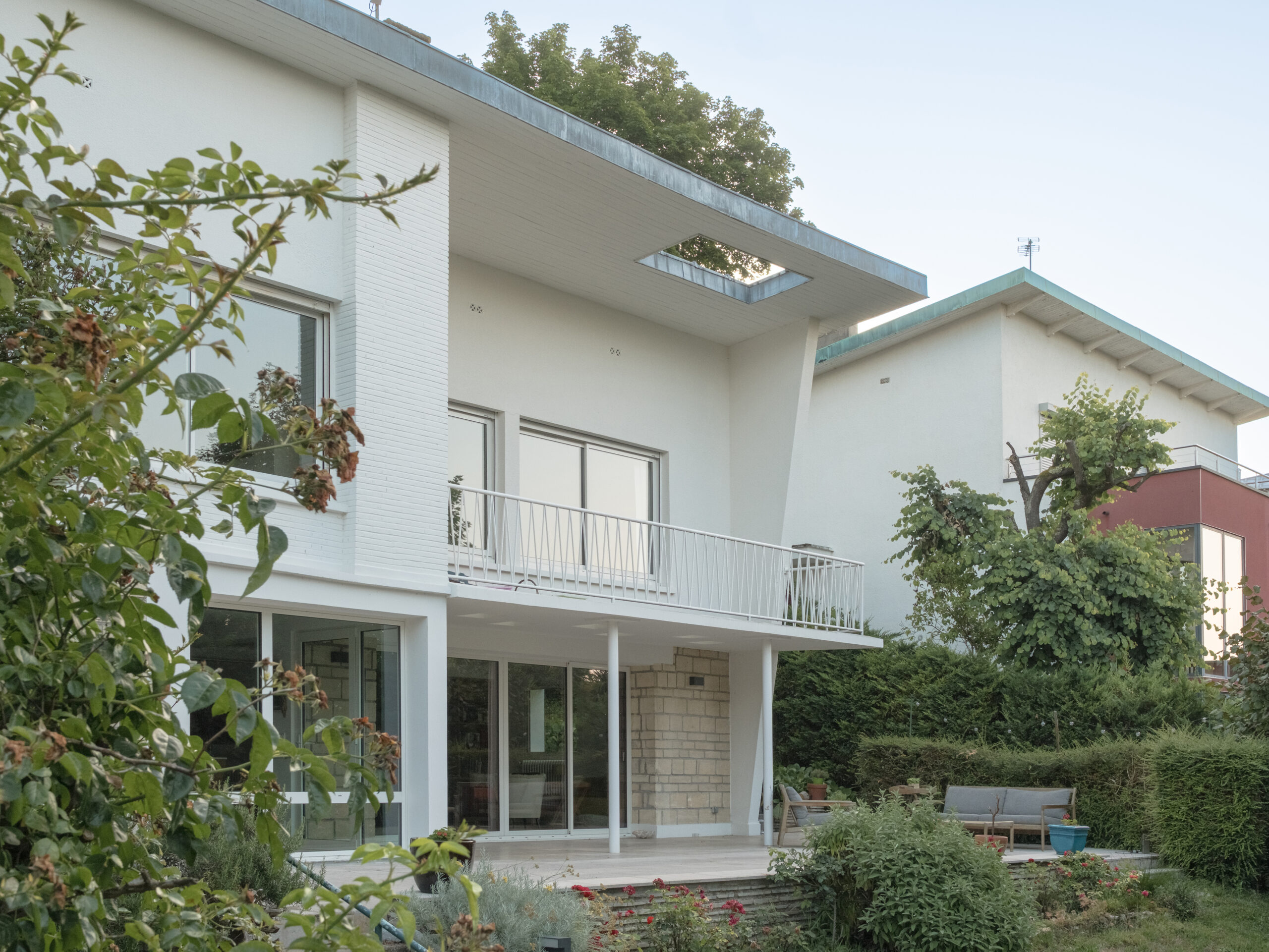 découvrez nos services de rénovation de maison à sèvres (92310) pour transformer votre habitat avec expertise et qualité. devis gratuit et intervention rapide.