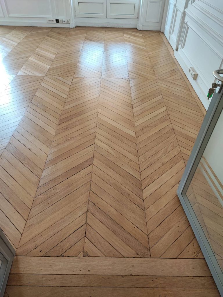 expert en rénovation de parquet à paris 16ème, nous redonnons vie à vos sols avec soin et savoir-faire. devis gratuit et intervention rapide.
